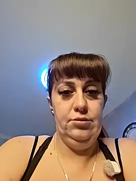 AvaLloyd online show from January 8, 3:31 am