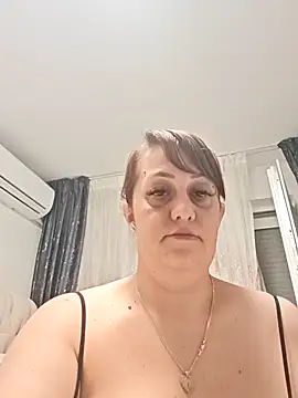 AvaLloyd online show from March 29, 2:44 am