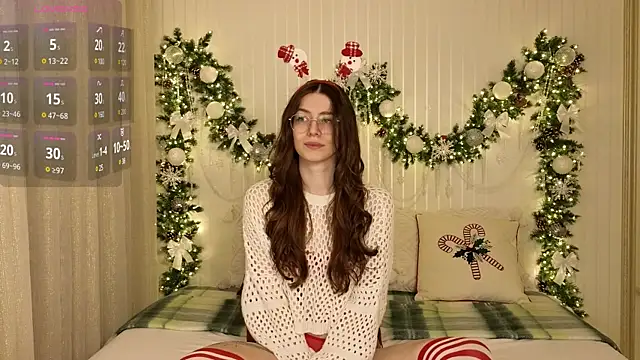 Ester Hill online show from December 19, 7:07 pm