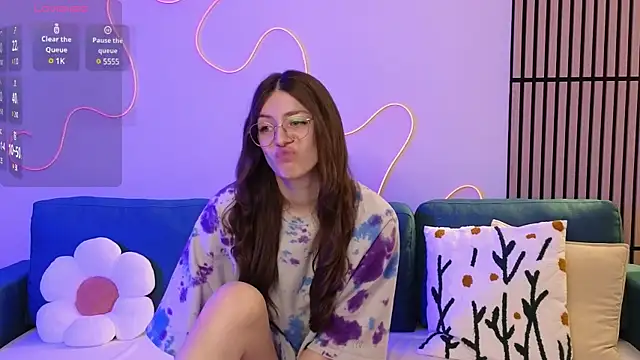 Ester Hill online show from February 25, 12:14 am