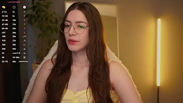 Ester Hill online show from April 7, 2:23 am