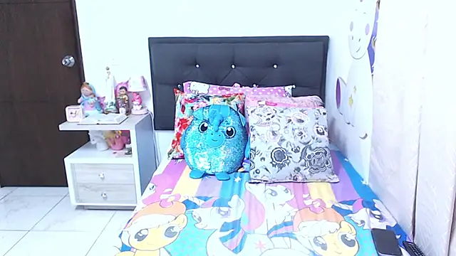 Melany BigAss1 online show from September 23, 4:37 am