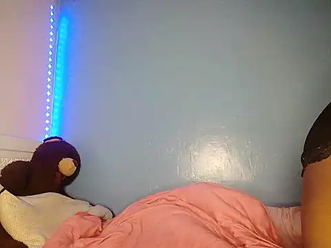 Snapshot of cyberbunnie chatting on March 18, 2:15 pm cyberbunnie online show from March 18, 2:15 pm