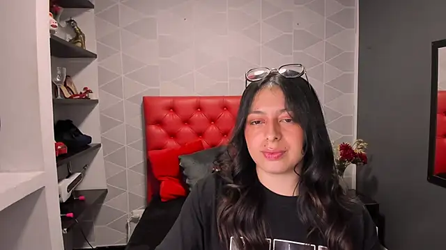 MiaWils  online show from January 21, 1:39 am