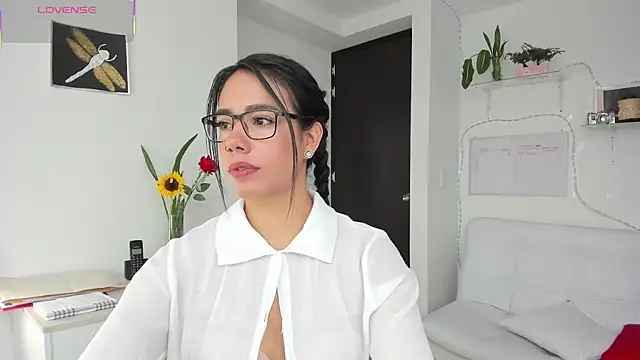 Snapshot of susana_monroy chatting on July 23, 6:39 pm susana monroy online show from July 23, 6:39 pm