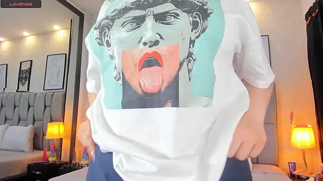 sweet--emily online show from December 17, 9:28 am