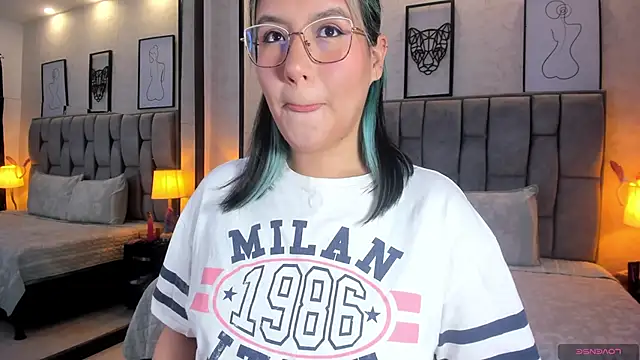 sweet--emily online show from December 21, 3:47 am