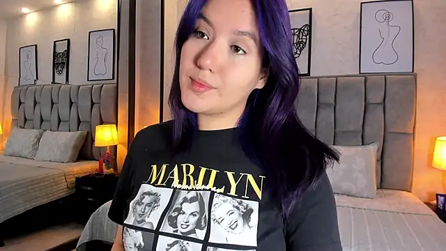 sweet--emily online show from December 31, 2:51 am