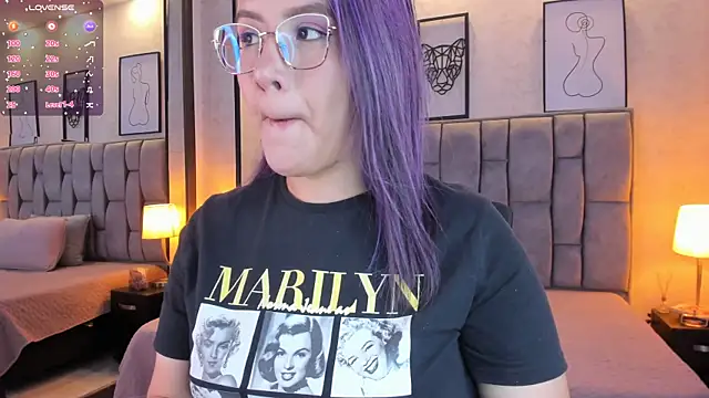 sweet--emily online show from January 21, 3:48 am