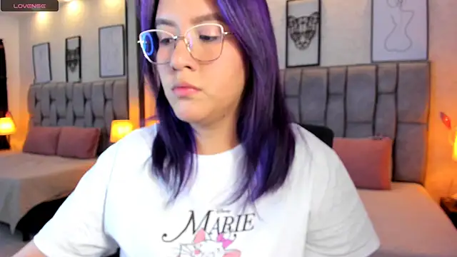 sweet--emily online show from February 11, 6:08 am