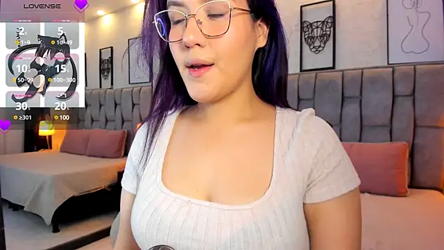 sweet--emily online show from February 12, 5:47 am