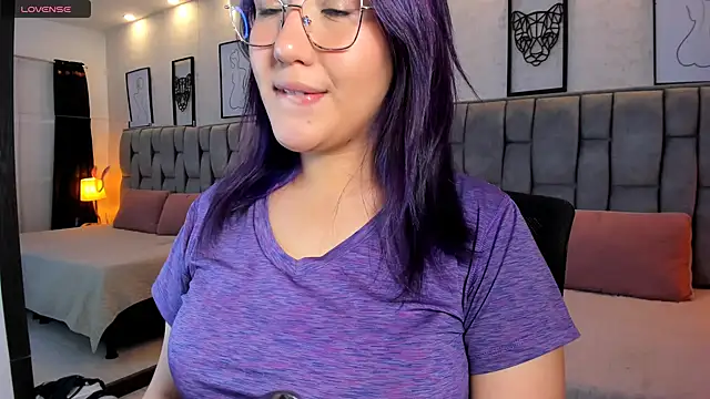 sweet--emily online show from February 13, 4:54 am