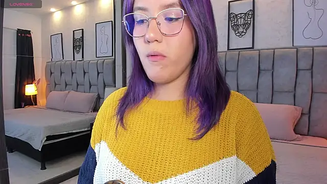 sweet--emily online show from February 14, 5:09 am