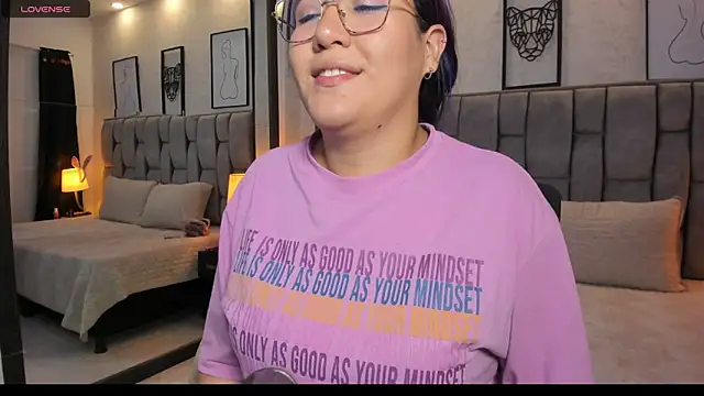 sweet--emily online show from February 25, 4:14 am