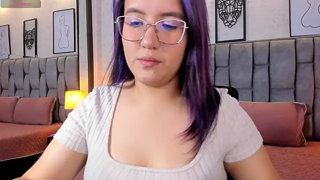 sweet--emily online show from March 1, 3:43 am