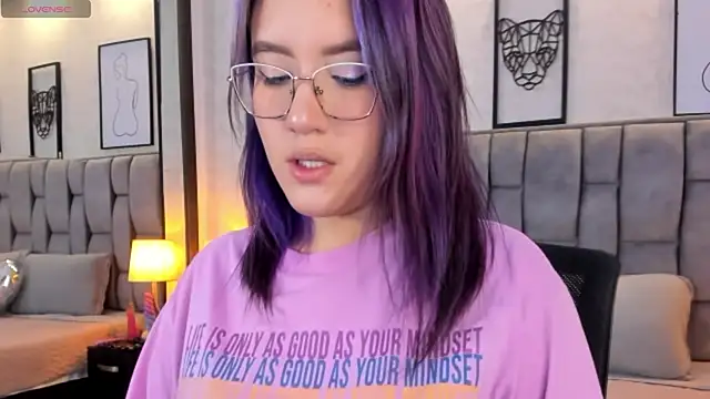 sweet--emily online show from March 7, 3:19 am