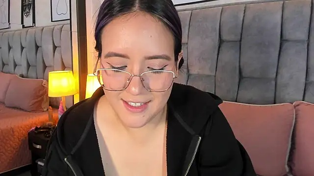 sweet--emily online show from March 23, 7:42 am