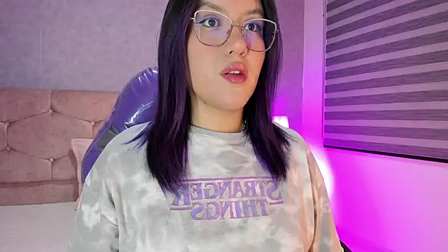 sweet--emily online show from October 3, 4:09 am