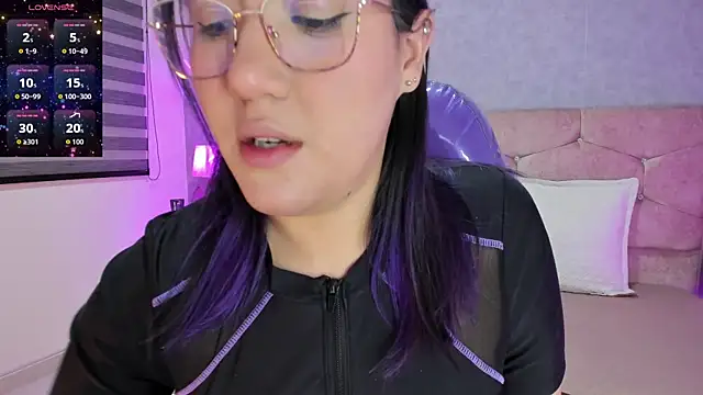 sweet--emily online show from October 9, 4:21 am