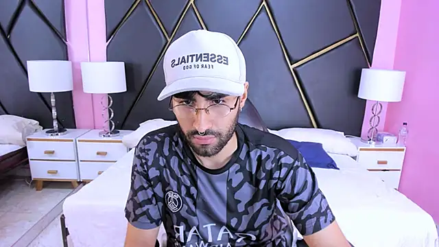 MilanZaire online show from November 7, 2:55 am