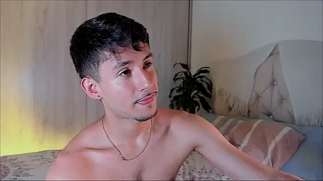 Snapshot of dimitri_targaryen chatting on September 10, 2:33 am dimitri targaryen online show from September 10, 2:33 am