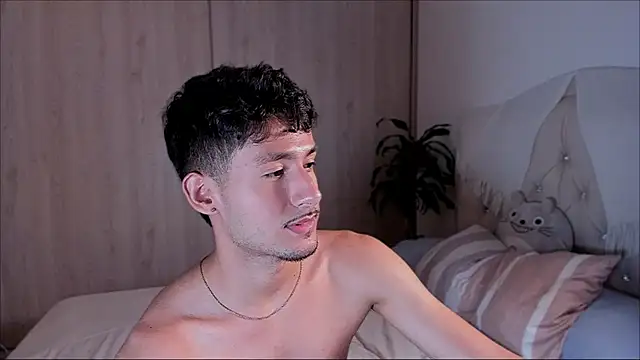 Snapshot of dimitri_targaryen chatting on September 12, 11:59 pm dimitri targaryen online show from September 12, 11:59 pm