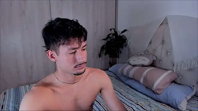 Snapshot of dimitri_targaryen chatting on October 7, 11:02 pm dimitri targaryen online show from October 7, 11:02 pm