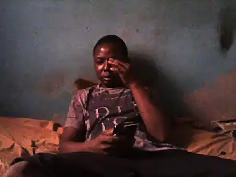 Snapshot of little__joy chatting on February 27, 3:05 pm little  joy online show from February 27, 3:05 pm