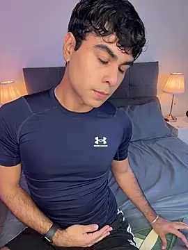 Snapshot of oliversstream chatting on October 19, 10:10 pm oliversstream online show from October 19, 10:10 pm