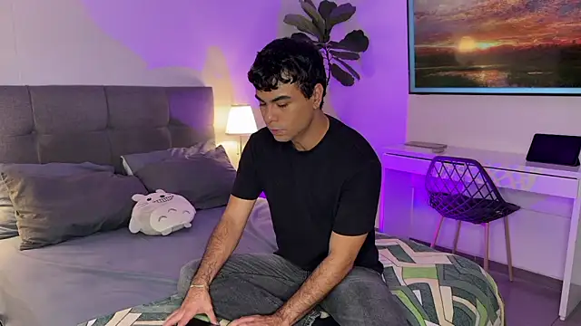 Snapshot of oliversstream chatting on November 16, 3:23 am oliversstream online show from November 16, 3:23 am