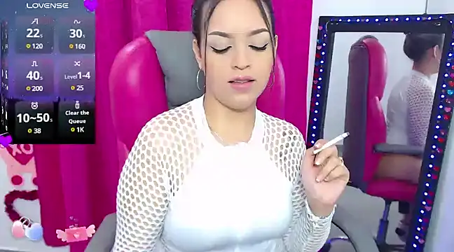 krysten ritter2 online show from December 7, 8:11 am