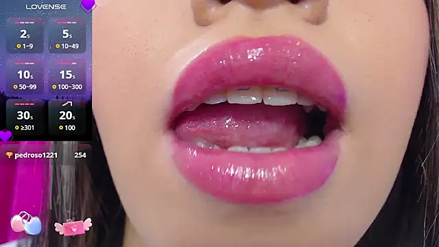 krysten ritter2 online show from March 4, 7:30 am