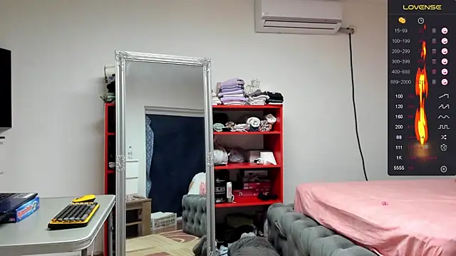 Snapshot of supermanboy94 chatting on January 25, 3:30 am supermanboy94 online show from January 25, 3:30 am