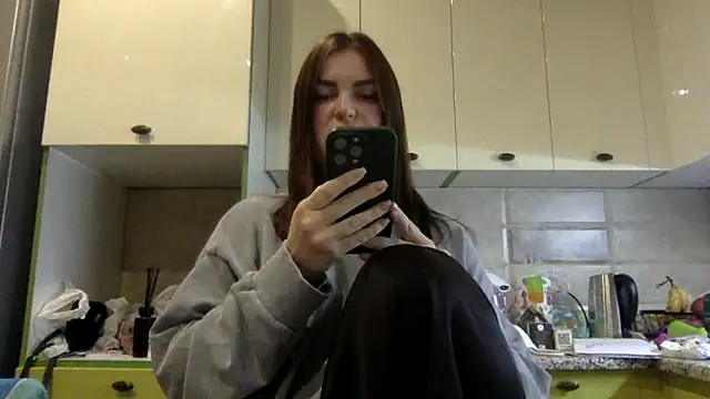 Karolina llove online show from October 1, 7:53 pm