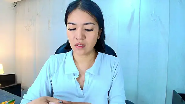 lina bedoya  online show from February 20, 11:54 am