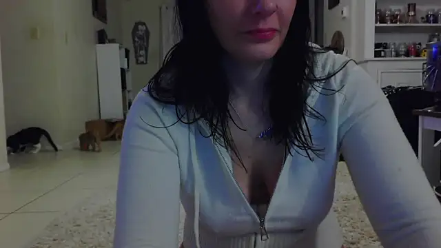 CrystalLakeXO online show from October 31, 5:52 am