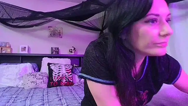 CrystalLakeXO online show from May 23, 5:23 am