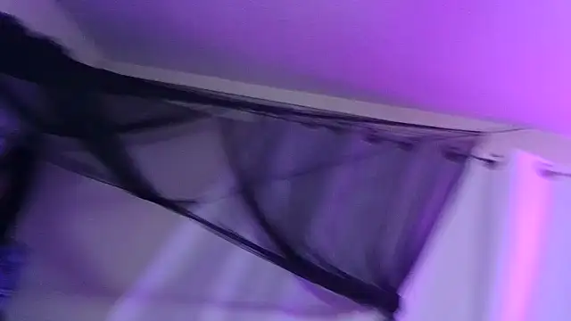CrystalLakeXO online show from May 29, 4:32 am