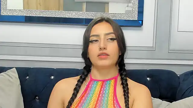 Snapshot of Lesly_sexy4u chatting on December 20, 7:33 am Lesly sexy4u online show from December 20, 7:33 am