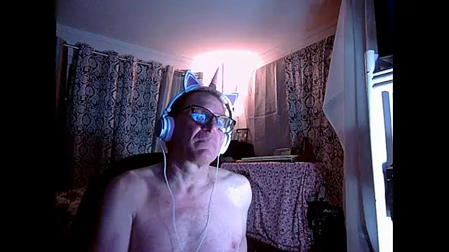 Snapshot of coryassman chatting on December 27, 12:45 pm coryassman online show from December 27, 12:45 pm