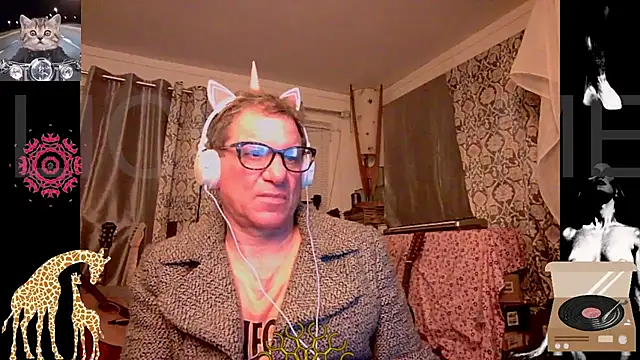 Snapshot of coryassman chatting on February 23, 10:28 am coryassman online show from February 23, 10:28 am