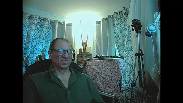 coryassman online show from May 30, 1:14 am