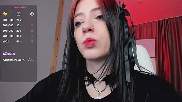 arielabradberry online show from December 11, 5:15 pm