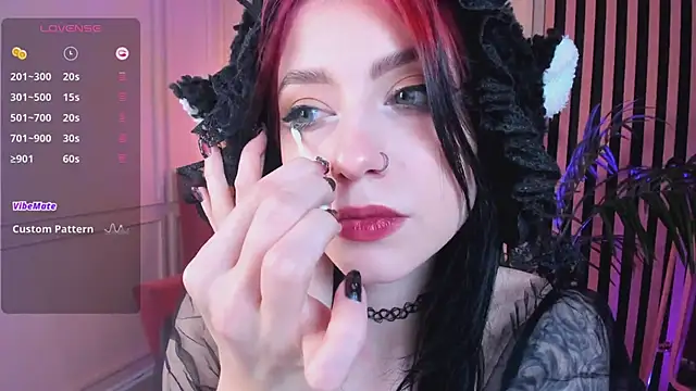 arielabradberry online show from December 25, 2:23 pm