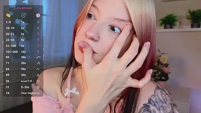 arielabradberry online show from October 14, 1:01 pm