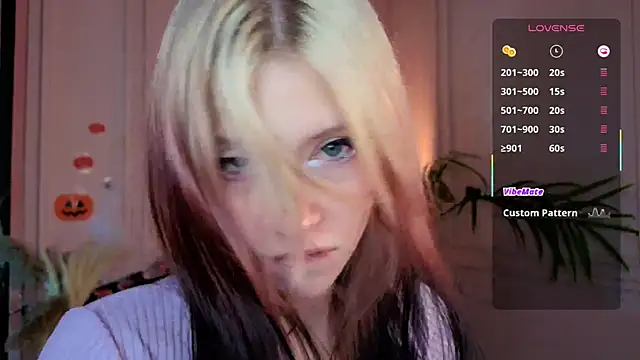 arielabradberry online show from November 2, 2:52 pm