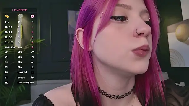 arielabradberry online show from April 10, 2:44 pm