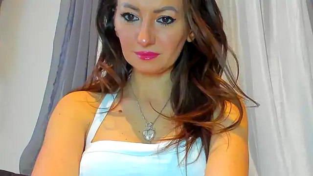 SweetAriana26 online show from February 11, 1:20 pm