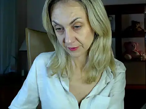 Snapshot of Tanya6547 chatting on December 10, 8:51 am Tanya6547 online show from December 10, 8:51 am
