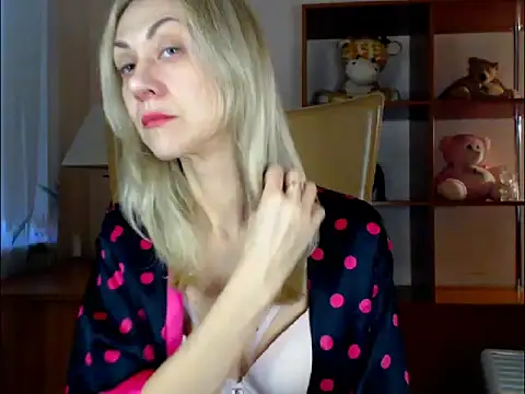 Snapshot of Tanya6547 chatting on January 13, 8:26 am Tanya6547 online show from January 13, 8:26 am